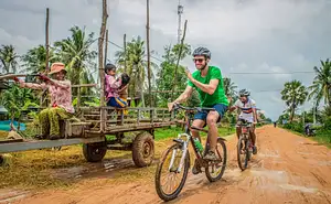 Siem Reap - Bike Ride in the Countryside and Enjoying a Picnic Lunch at the House of Melorn | Full Day Private Tour